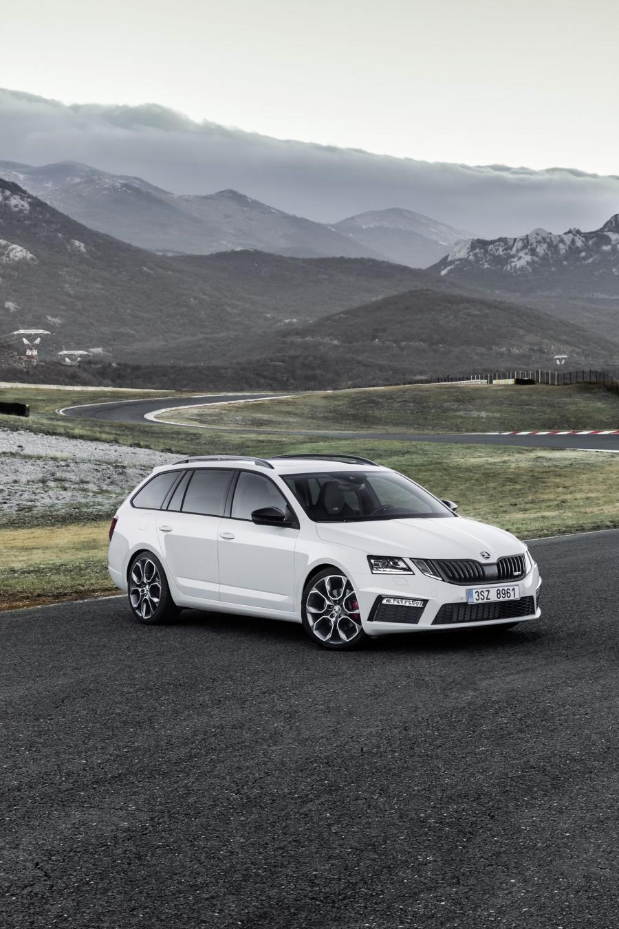  Skoda Octavia RS Combi 2017 года  (WW) (фото 48 из 48)
